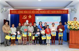 YẾN SÀO KHÁNH HÒA TIẾP SỨC ĐẾN TRƯỜNG CHO CÁC EM CÓ HOÀN CẢNH KHÓ KHĂN TẠI XÃ SUỐI HIỆP
